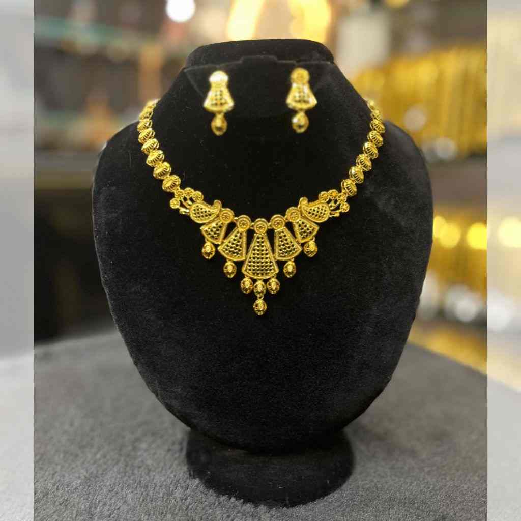 Necklace Short 07