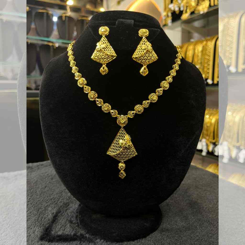 Necklace Short 13